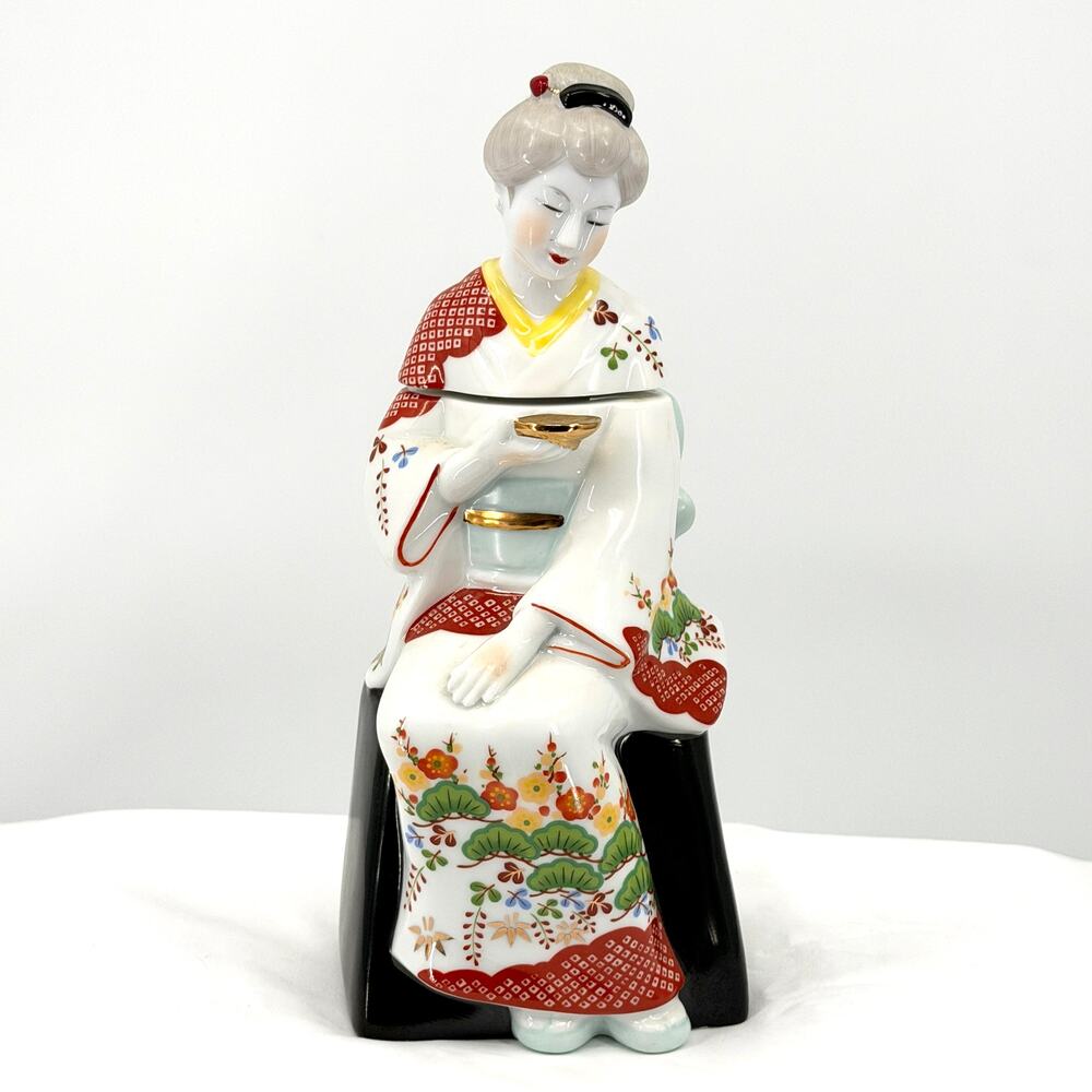Chiyonokiku Polychrome Porcelain Seated Geisha Sake Bottle Decanter